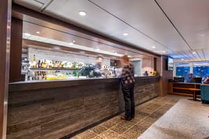 Hurtigruten - MS Kong Harald - Explorer Panorama Lounge 3.JPG